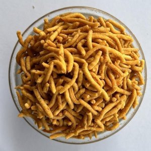 Besan Sev – Crispy & Delicious Indian Snack 400g